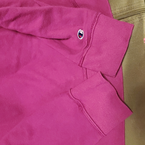 Champion Sweatshirt - Picture 4 of 5